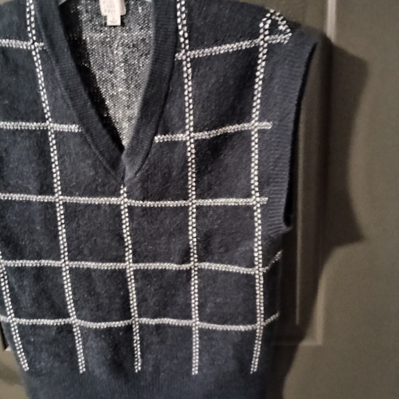 a new day  Checkered Sweater Vest - Picture 5 of 6